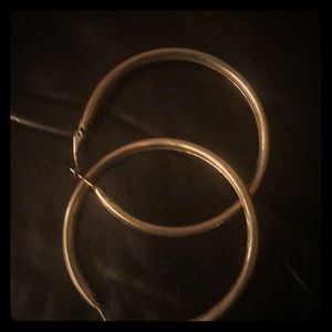 Hooped earrings